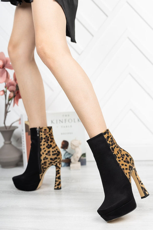 leopard detailed suede platform boots