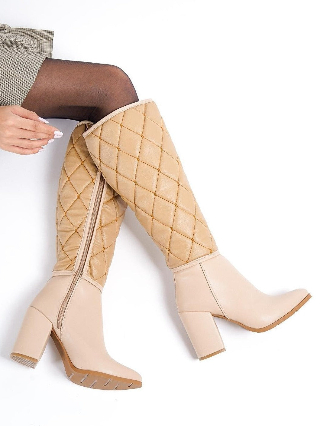 Quilted high-knee boots